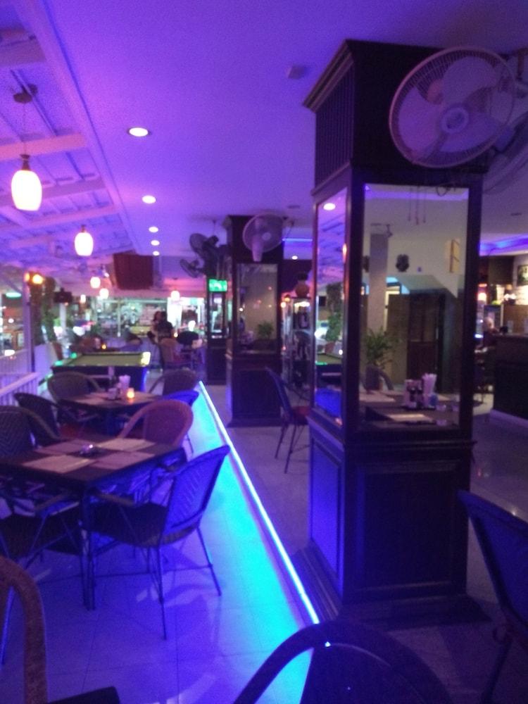 Zip Hotel & Restaurant Pattaya Dış mekan fotoğraf