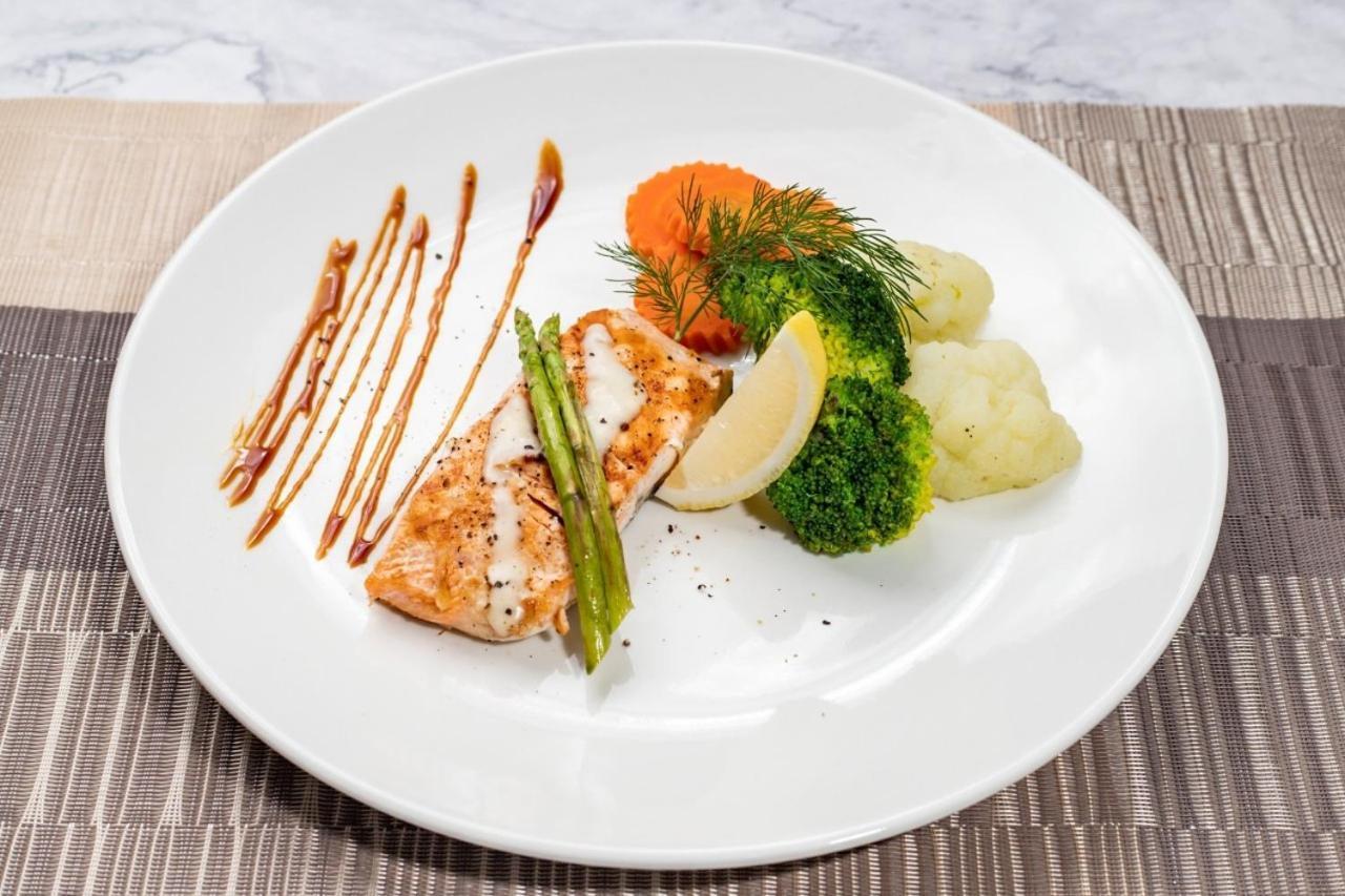 Zip Hotel & Restaurant Pattaya Dış mekan fotoğraf