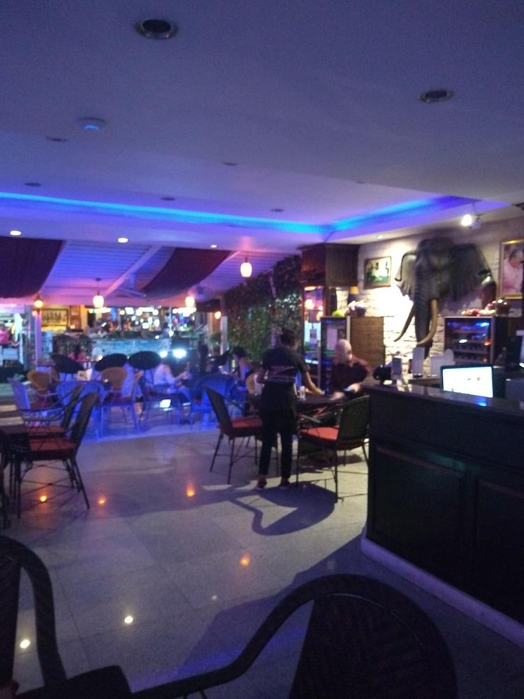 Zip Hotel & Restaurant Pattaya Dış mekan fotoğraf
